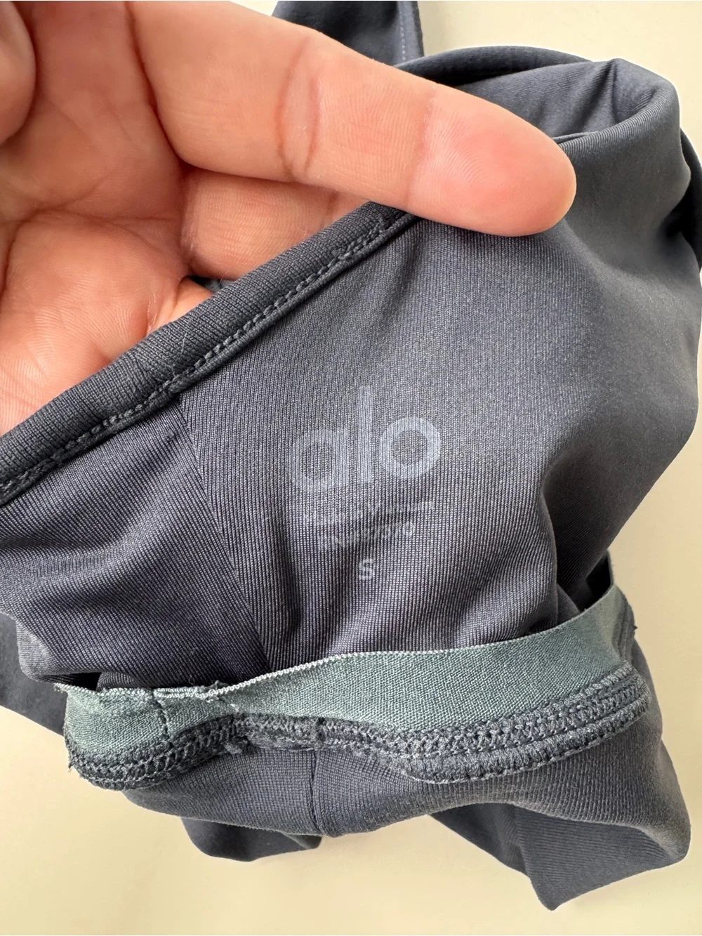 Alo Yoga Charcoal Gray Wild Thing Ruched V-Neck Crop Sports Bra Size S